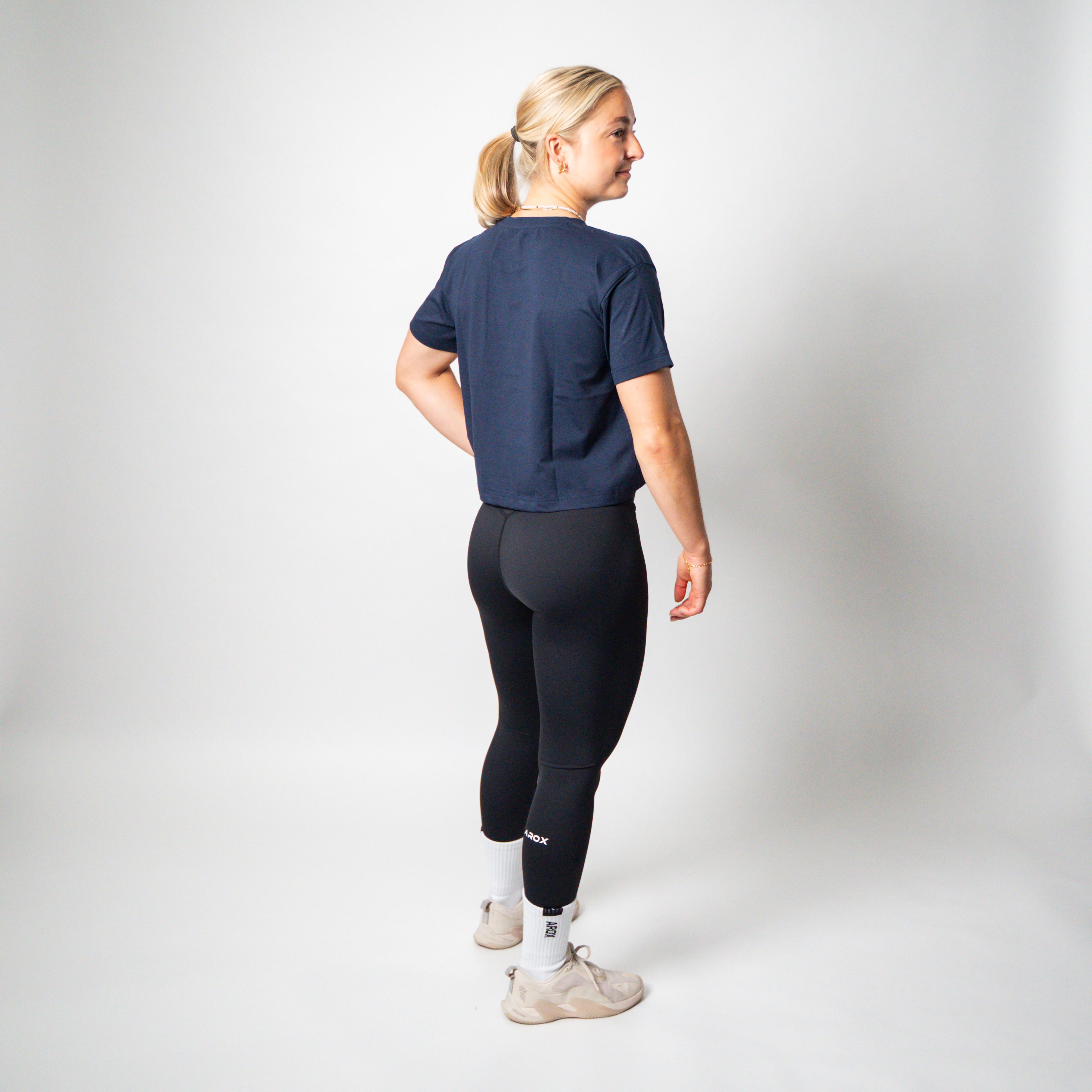 SportsTech kvinde box crop t-shirt (Dark brown)